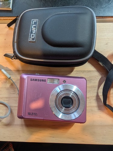Vintage samsung digital camera - digital,